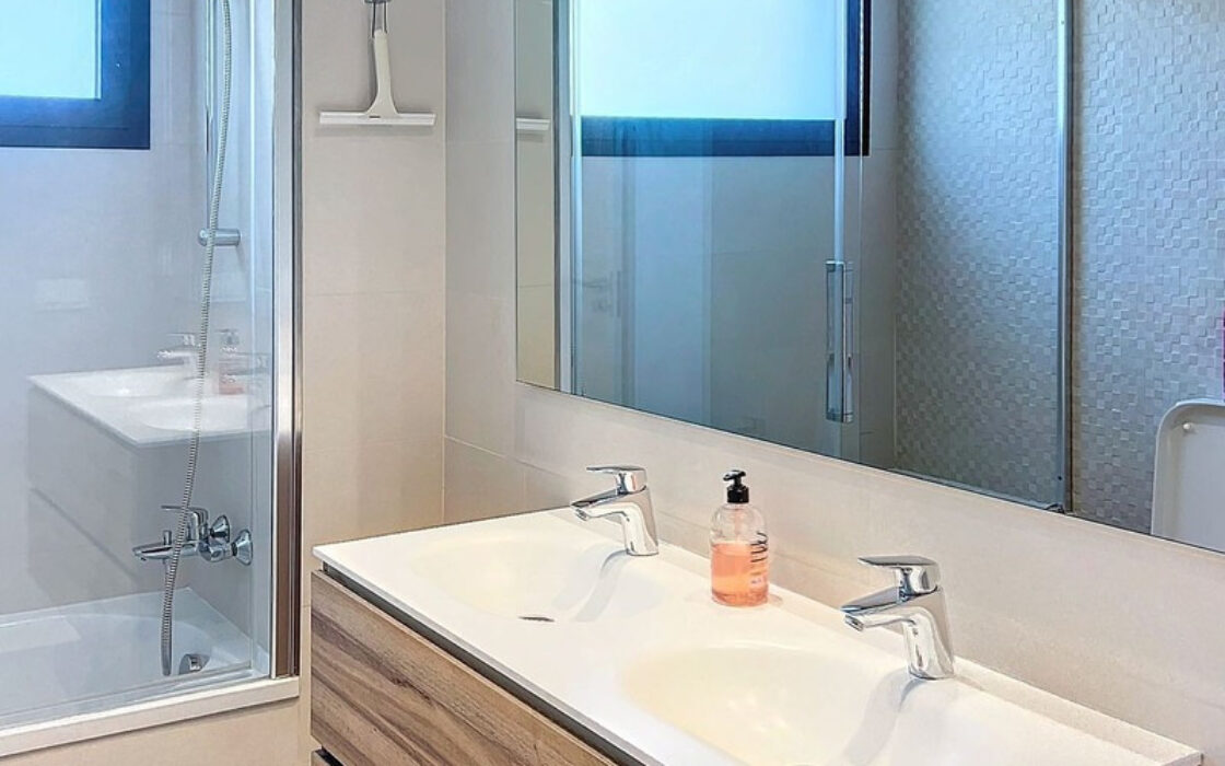 Квартира с террасой в Аталая, 140 кв.м, 4 комнаты