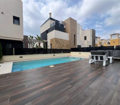 Вилла в Ориуэла Коста 193 кв.м з приватним басейном