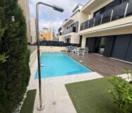 Вилла в Ориуэла Коста 193 кв.м с приватным бассейном