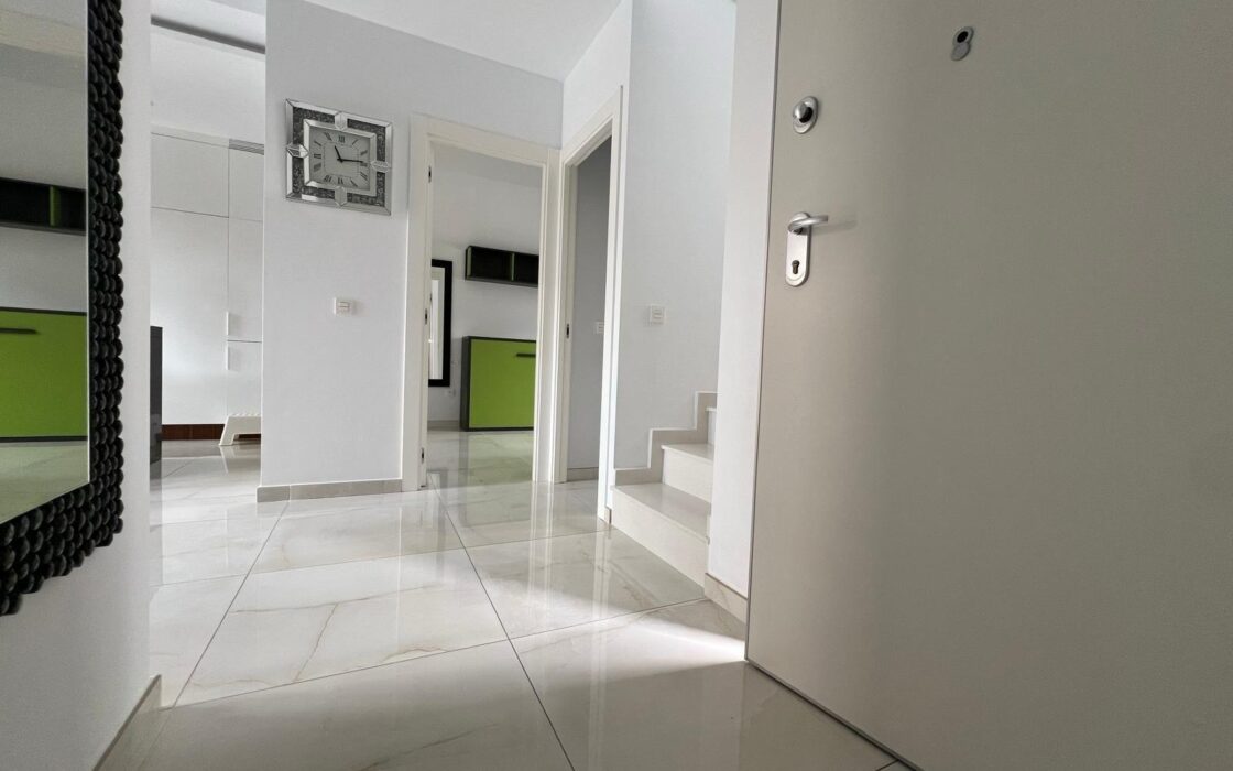 Вилла в Ориуэла Коста 193 кв.м с приватным бассейном