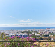 Квартира на первом этаже в Эстепоне 188 кв.м с террасой