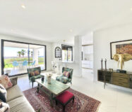 Квартира на первом этаже в Эстепоне 188 кв.м с террасой