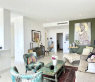 Квартира на первом этаже в Эстепоне 188 кв.м с террасой