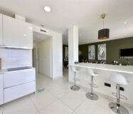 Квартира на первом этаже в Эстепоне 188 кв.м с террасой