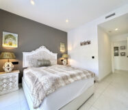 Квартира на первом этаже в Эстепоне 188 кв.м с террасой