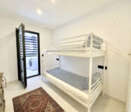 Квартира на первом этаже в Эстепоне 188 кв.м с террасой