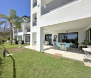 Квартира на первом этаже в Эстепоне 188 кв.м с террасой