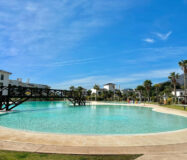 Квартира на первом этаже в Эстепоне 188 кв.м с террасой