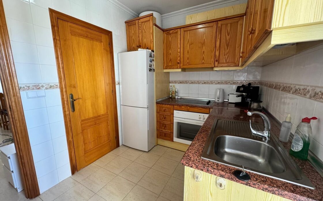 Уютный таунхаус в Ориуэла Коста с террасой 90 кв.м