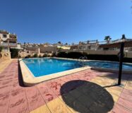 Уютный таунхаус в Ориуэла Коста с террасой 90 кв.м