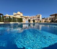 Уютный таунхаус в Ориуэла Коста с террасой 90 кв.м