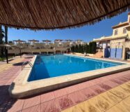 Уютный таунхаус в Ориуэла Коста с террасой 90 кв.м