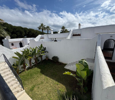 Таунхаус з терасою в Кабопіно, 2 спальні, 101 кв.м.