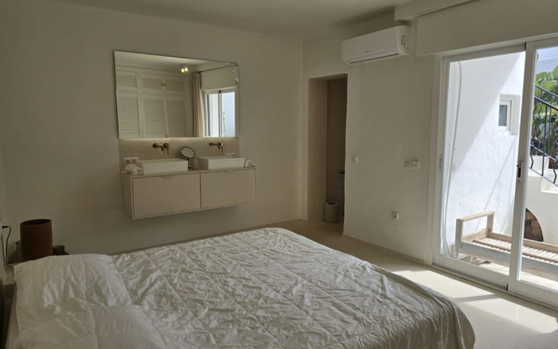 Таунхаус с террасой в Кабопино, 2 спальни, 101 кв.м.