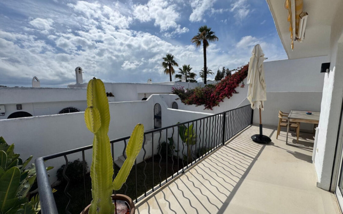 Таунхаус с террасой в Кабопино, 2 спальни, 101 кв.м.