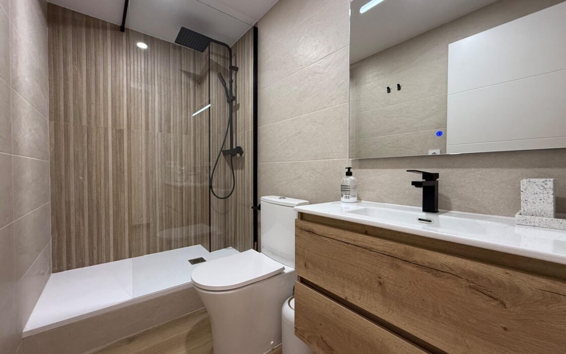 Продаються апартаменти в Аликанте 130 кв.м з туристичною ліцензією