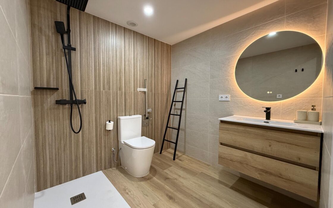 Продаються апартаменти в Аликанте 130 кв.м з туристичною ліцензією