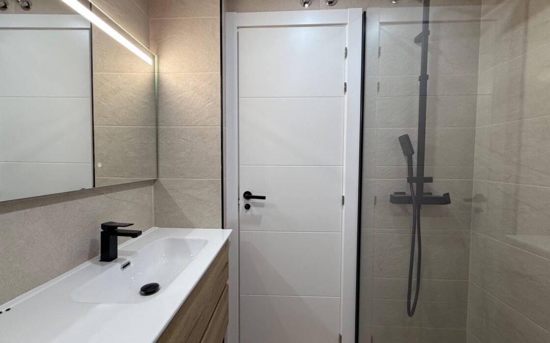 Продаються апартаменти в Аликанте 130 кв.м з туристичною ліцензією