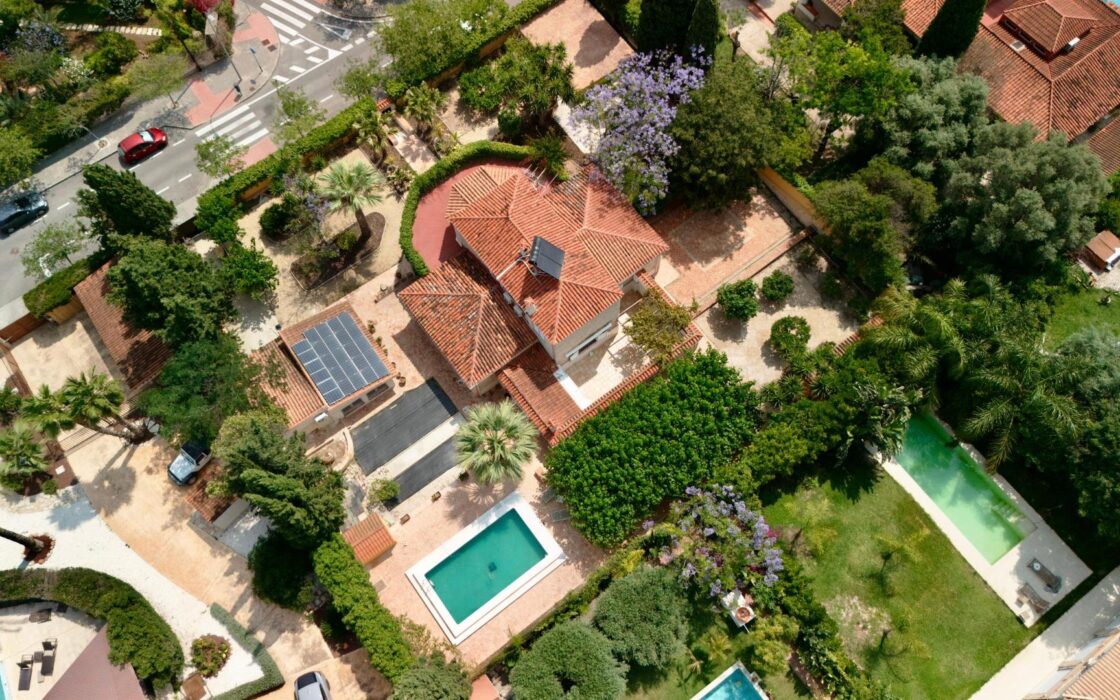 Вилла в Аликанте 500 кв.м с бассейном и террасой