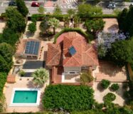 Вилла в Аликанте 500 кв.м с бассейном и террасой