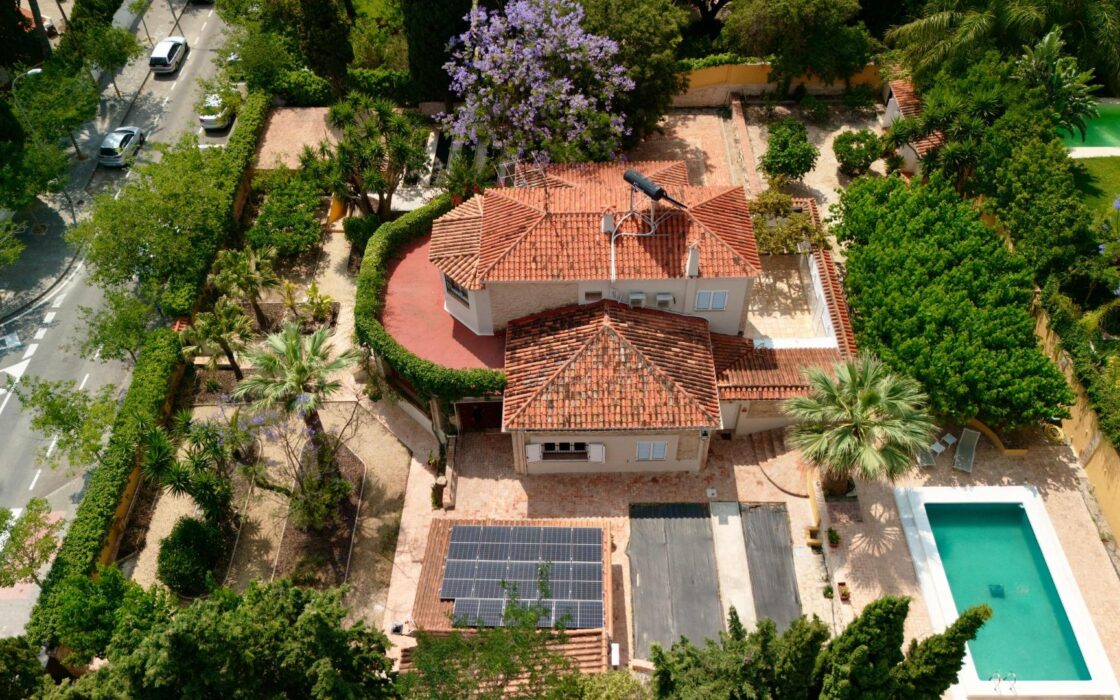 Вилла в Аликанте 500 кв.м с бассейном и террасой