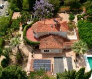 Вилла в Аликанте 500 кв.м с бассейном и террасой