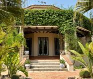 Вилла в Аликанте 500 кв.м с бассейном и террасой