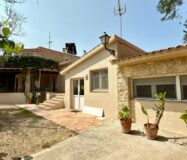 Вилла в Аликанте 500 кв.м с бассейном и террасой