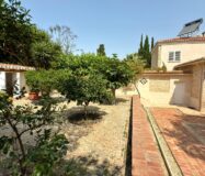 Вилла в Аликанте 500 кв.м с бассейном и террасой