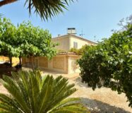 Вилла в Аликанте 500 кв.м с бассейном и террасой