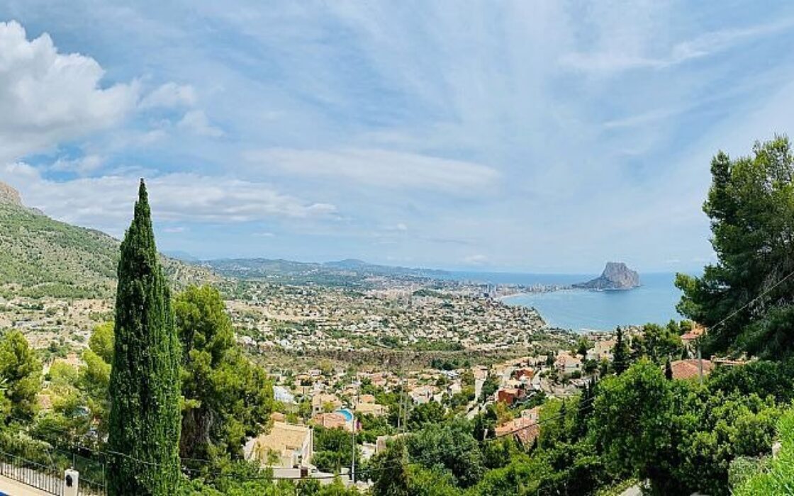 Вілла в Кальпі з видом на море 349 кв.м новобудова