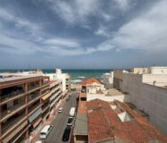 Апартаменти 112 кв.м у моря в Гуардамаре з балконом