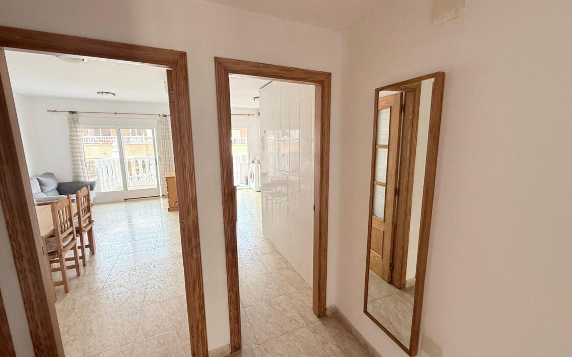 Апартаменти 112 кв.м у моря в Гуардамаре з балконом