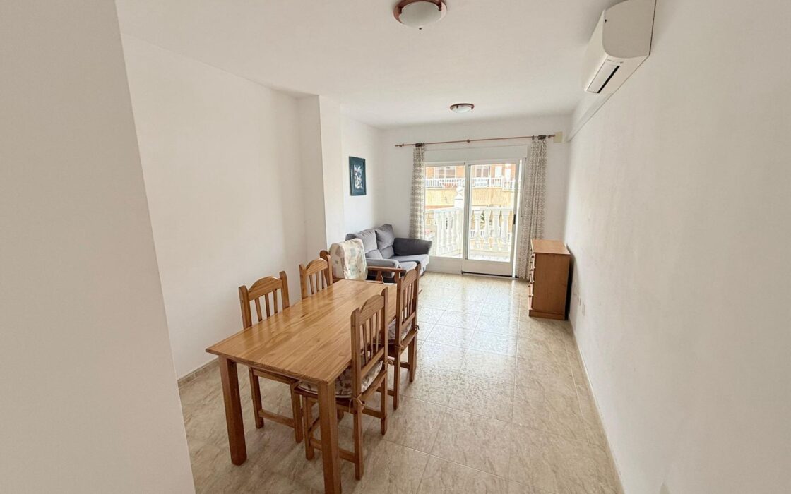 Апартаменти 112 кв.м у моря в Гуардамаре з балконом