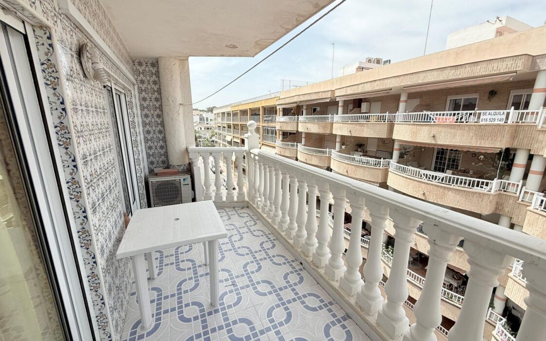 Апартаменти 112 кв.м у моря в Гуардамаре з балконом