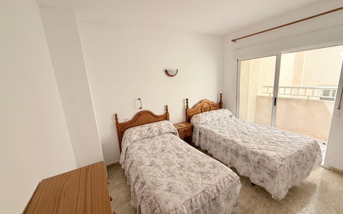 Апартаменти 112 кв.м у моря в Гуардамаре з балконом