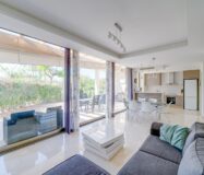 Таунхаус у моря в Вильяхойосе с террасой 156 кв.м