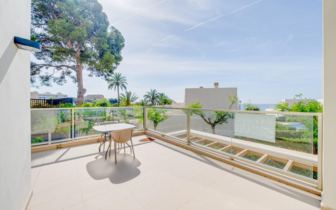 Таунхаус у моря в Вильяхойосе с террасой 156 кв.м