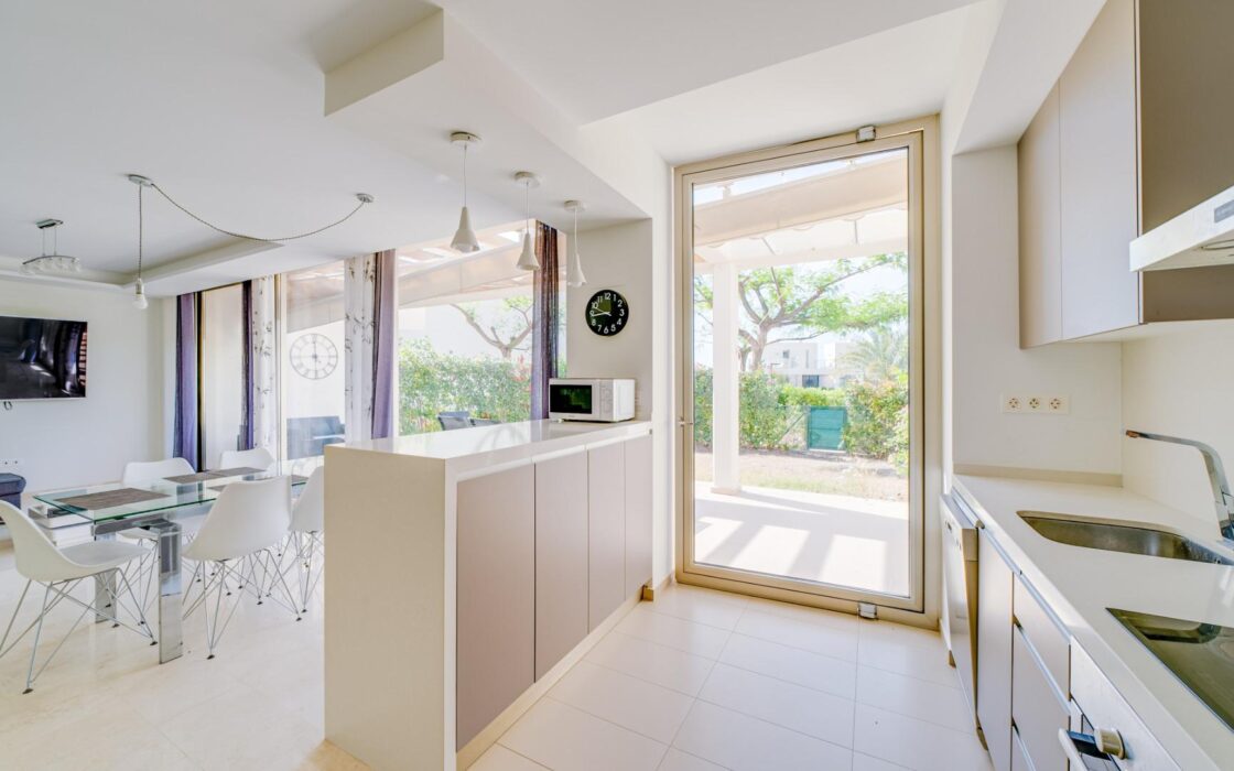 Таунхаус у моря в Вильяхойосе с террасой 156 кв.м