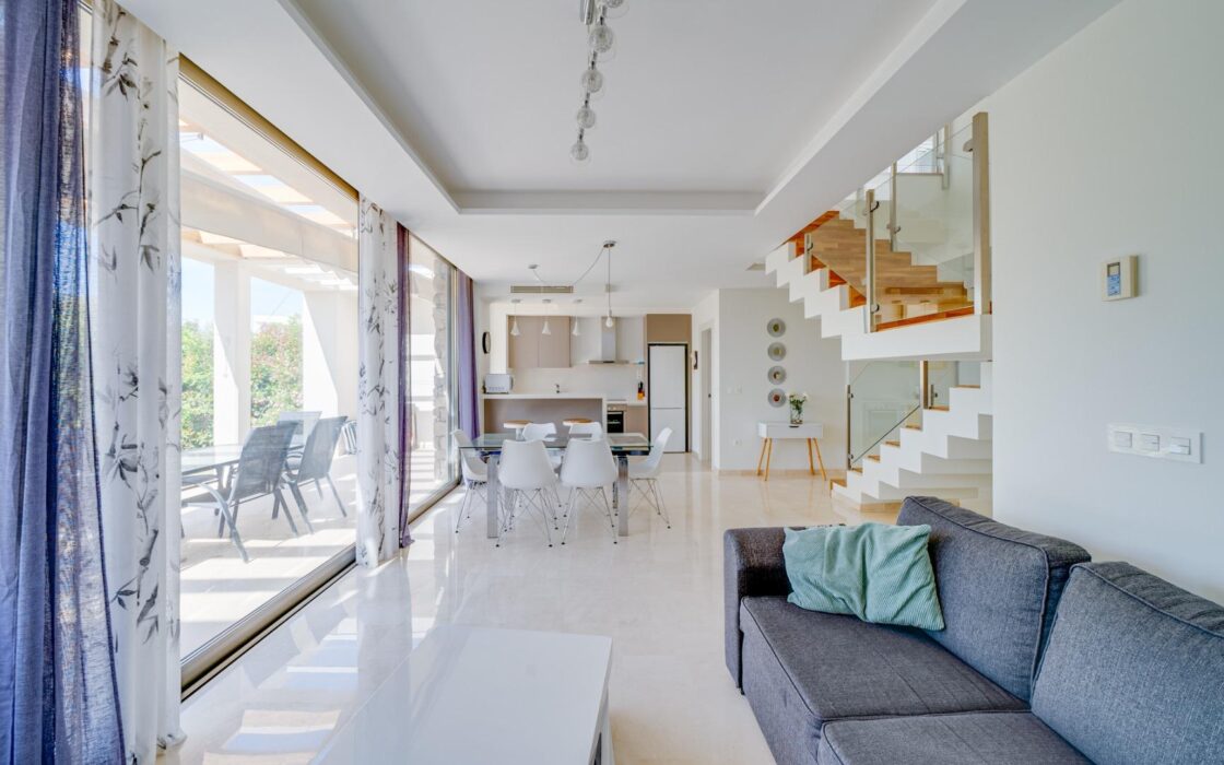 Таунхаус у моря в Вильяхойосе с террасой 156 кв.м