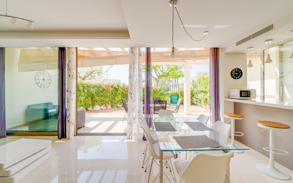 Таунхаус у моря в Вильяхойосе с террасой 156 кв.м