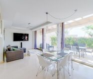 Таунхаус у моря в Вильяхойосе с террасой 156 кв.м