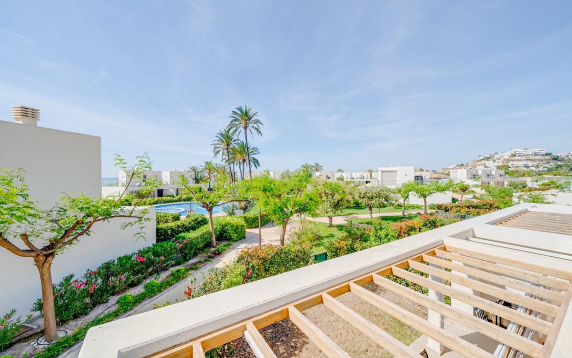 Таунхаус у моря в Вильяхойосе с террасой 156 кв.м