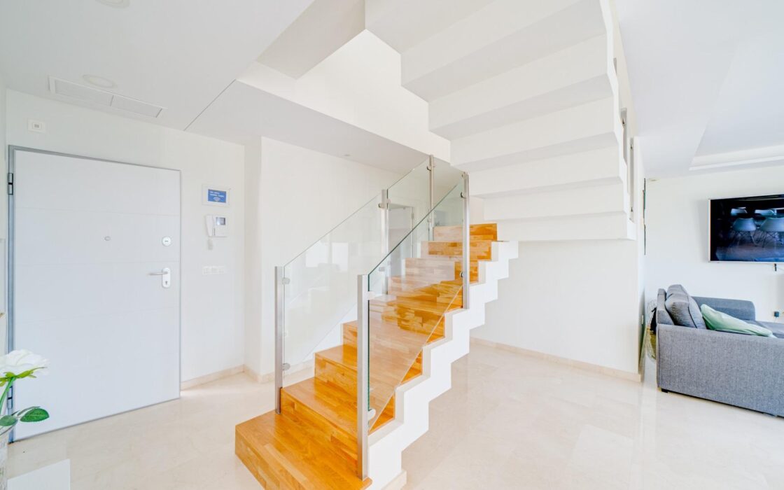 Таунхаус у моря в Вильяхойосе с террасой 156 кв.м