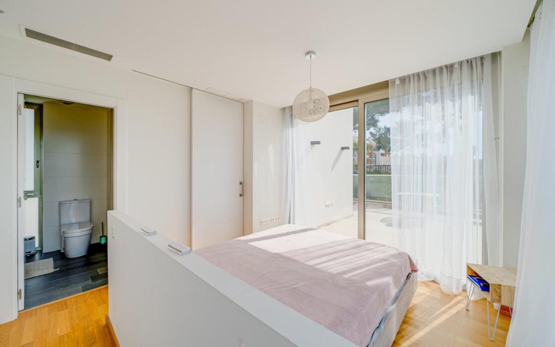 Таунхаус у моря в Вильяхойосе с террасой 156 кв.м