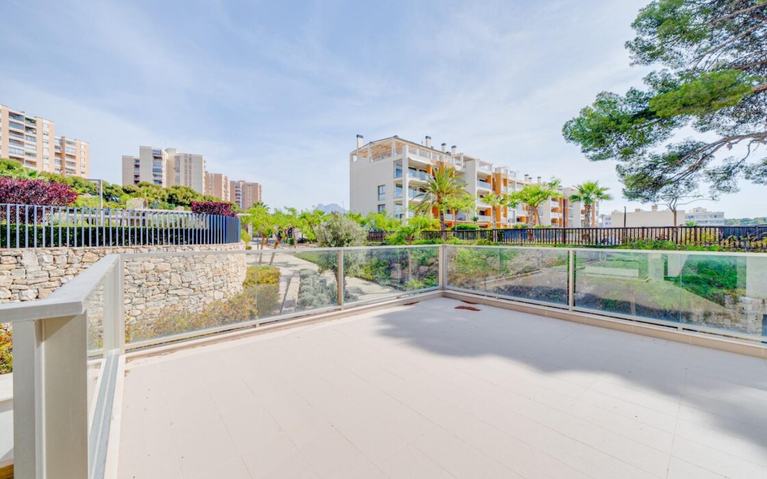 Таунхаус у моря в Вильяхойосе с террасой 156 кв.м