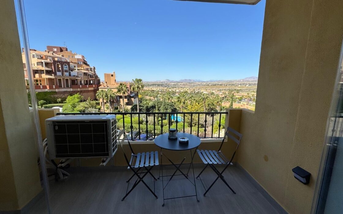 Апартаменти 80 кв.м в Mutxamel з терасою та басейном