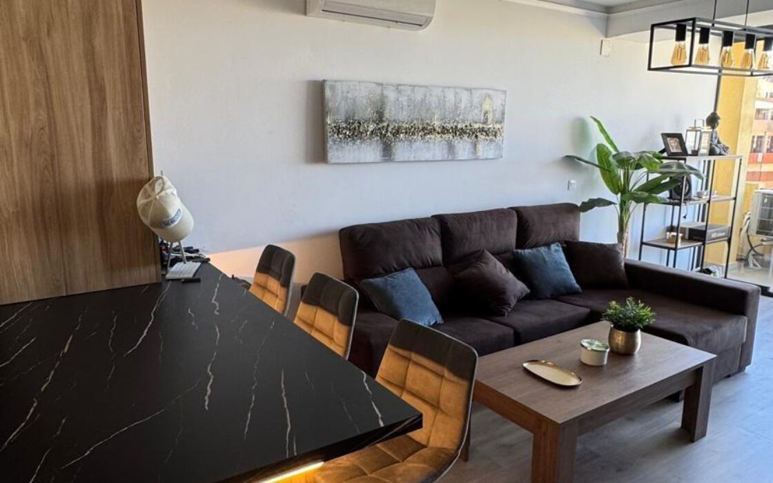 Апартаменти 80 кв.м в Mutxamel з терасою та басейном