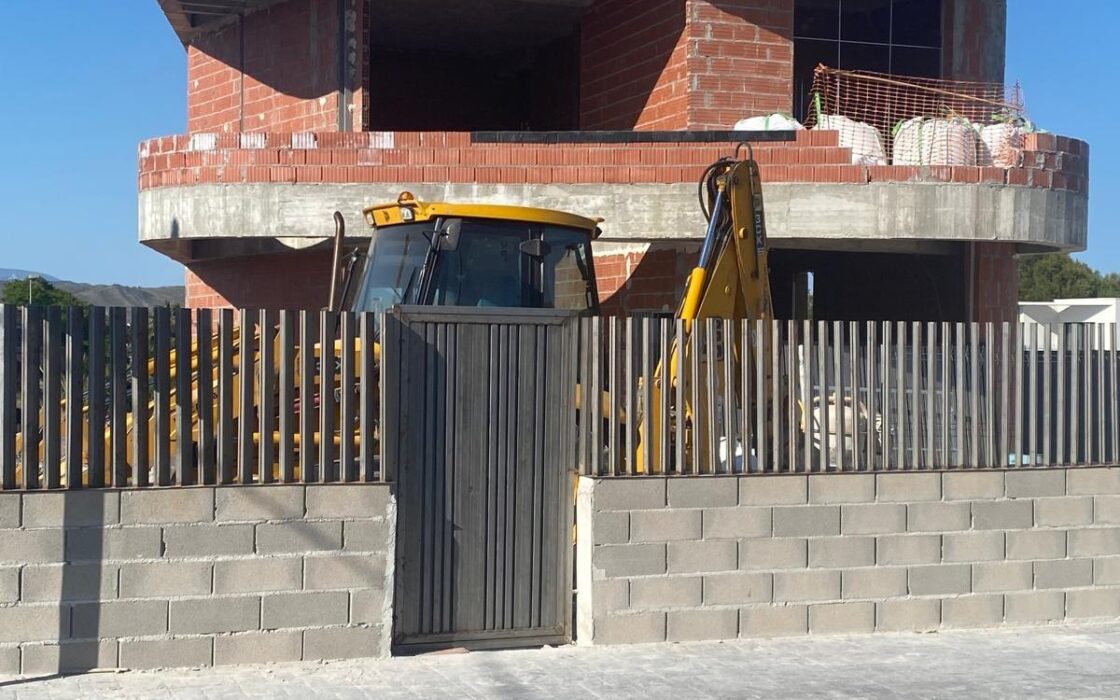 Вилла 500 кв.м в Аликанте, новостройка с 4 спальнями