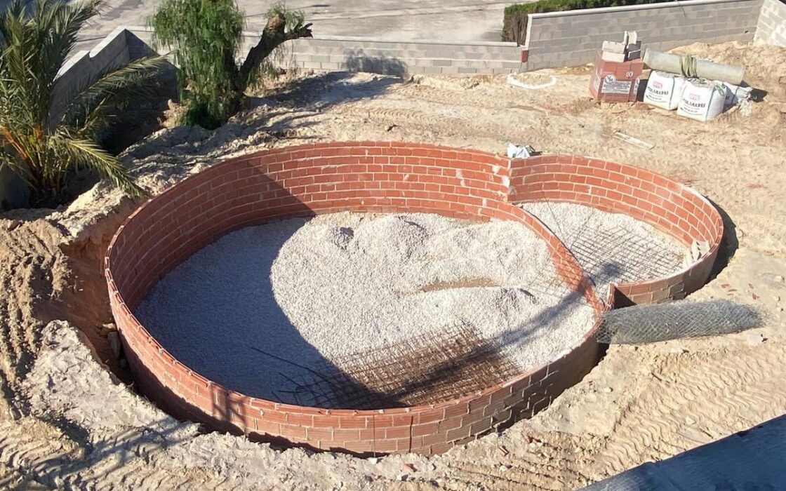 Вилла 500 кв.м в Аликанте, новостройка с 4 спальнями